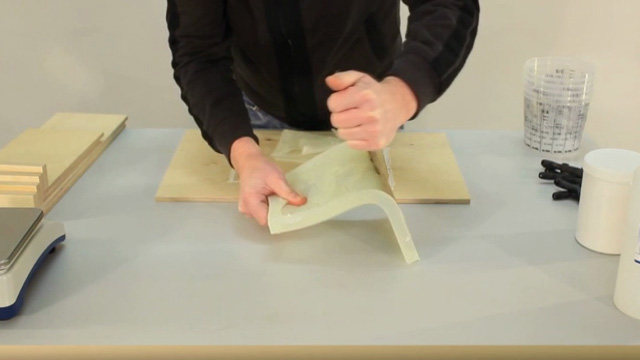 Silikonkautschuk Form herstellen und eine Kopie aus Gips gießen
